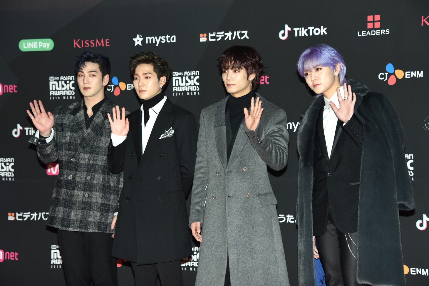 NU'EST W