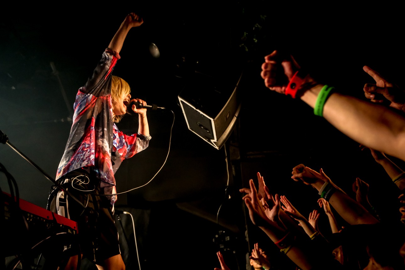 Fear, and Loathing in Las Vegas「Move Ahead Tour 2018 裏ファイナル」兵庫・MUSIC ZOO KOBE 太陽と虎公演の様子。（Photo by Viola Kam［V'z Twinkle］）