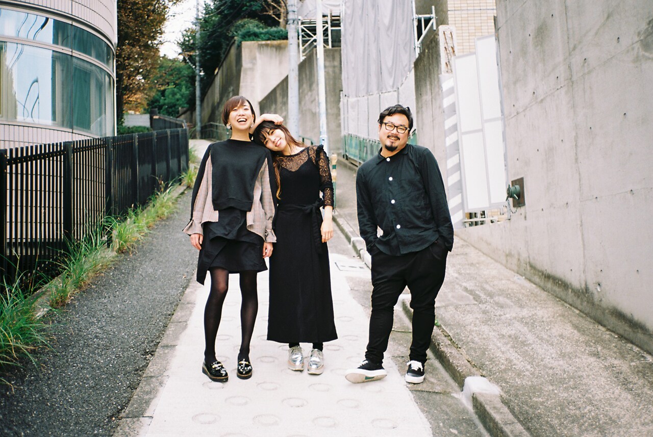 DADARAYの1年ぶり新作、ツアーは全国9会場の「場末で会いましょう」