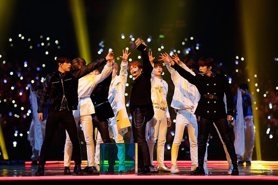 Stray Kids