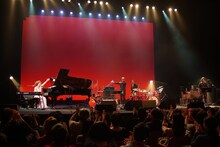 矢野顕子「さとがえるコンサート 2018」東京・NHKホール公演の様子。（Photo by Susie）