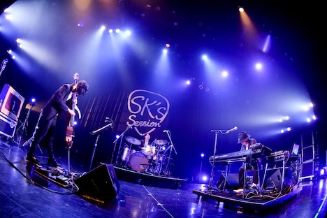 Schroeder-Headzのライブの様子。（Photo by Viola Kam［V'z Twinkle］）