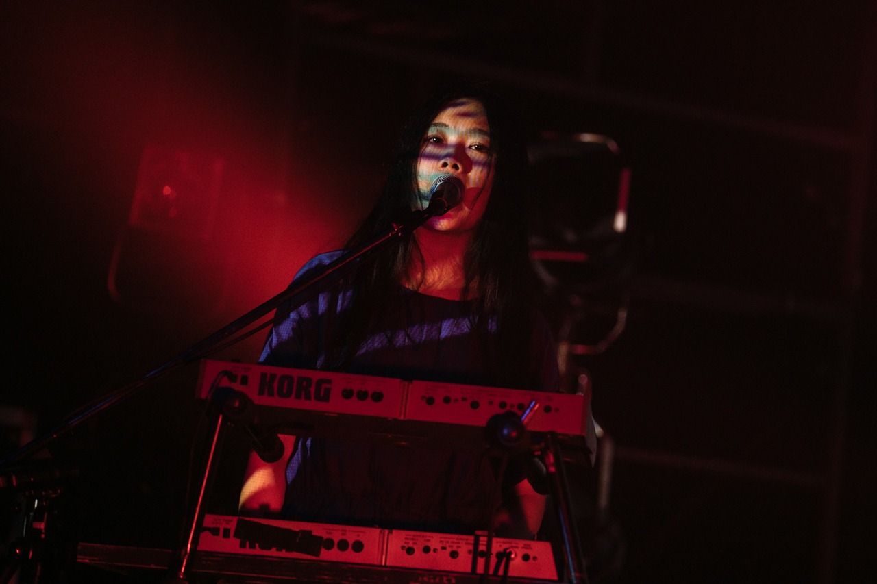 遊佐春菜（Key / 壊れかけのテープレコーダーズ）（Photo by katsunori abe）