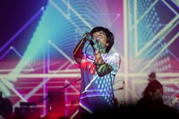 浅見北斗（Vo, Key）（撮影：堀川多貴雄［PineSnap］）