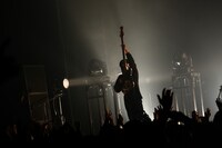 秋澤和貴（B / Saucy Dog）（撮影：白石達也）