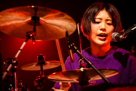 せとゆいか(Dr / Saucy Dog)(撮影:白石達也)