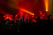 ヤバイTシャツ屋さん（撮影：上坂和也）