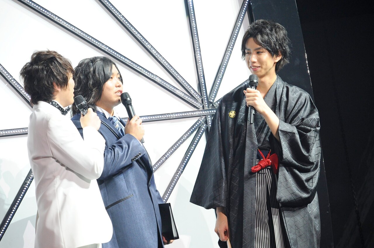 水溜りボンドの2人（左）とはじめしゃちょー（右）。（提供：YouTube）