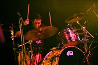 Shota Kanbayashi（Dr / PLASTICZOOMSサポートメンバー）（Photo by Daisuke Miyashita）