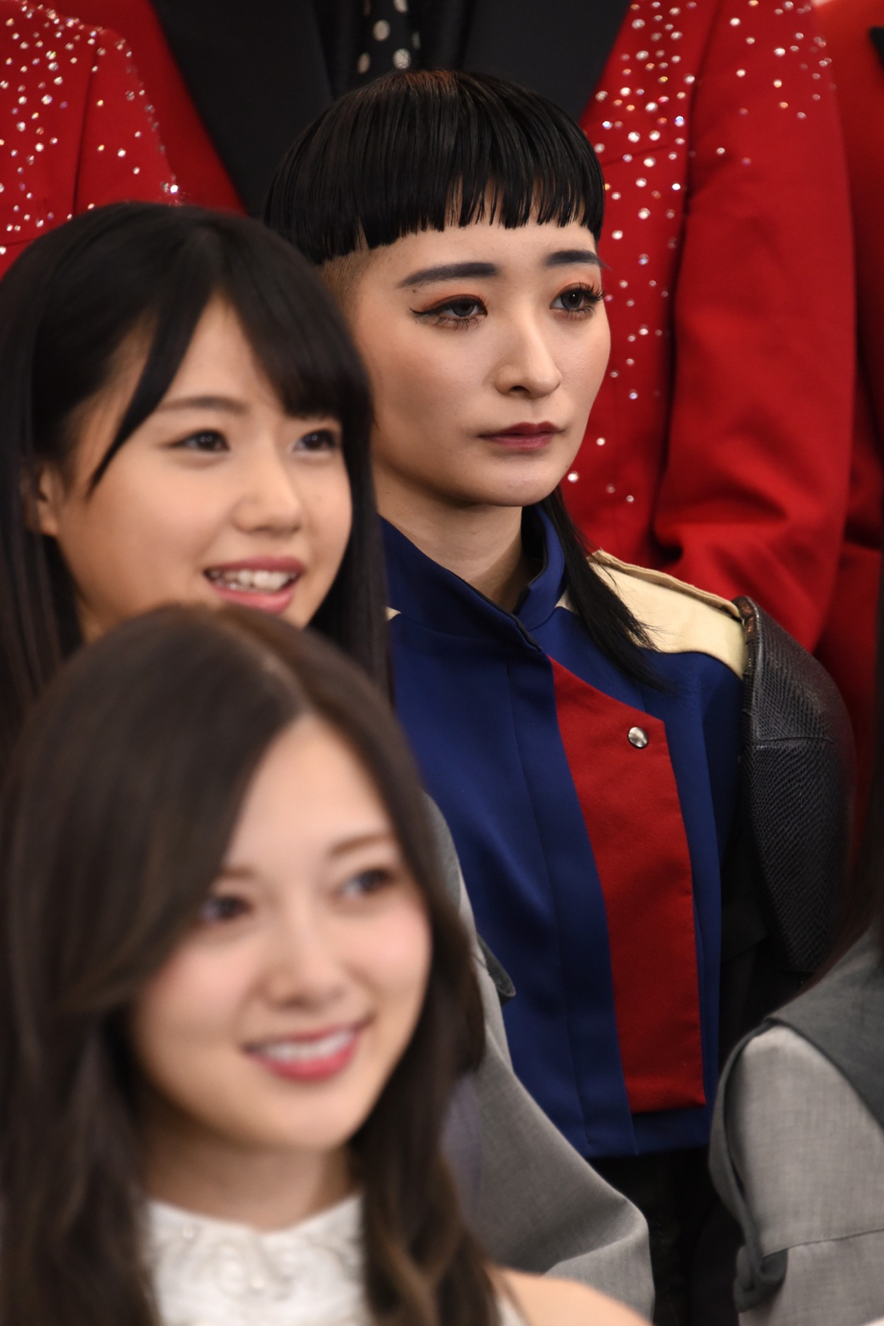 リンリン（奥 / BiSH）