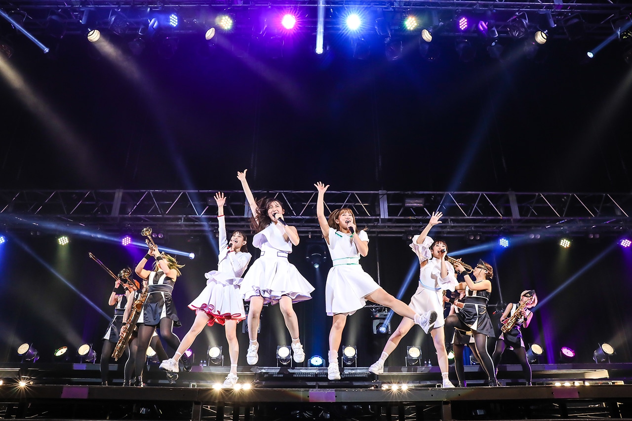 TEAM SHACHI「出張！冬の台場クリスマスライブ～全速前進 聖なる本編～」の様子。