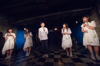 崎山蒼志（中央）とsora tob sakana。