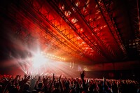 「LIVE in JAPAN 2018」でパフォーマンスする星野源。（撮影：西槇太一）