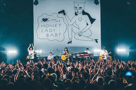 「AIMYON TOUR 2018 -HONEY LADY BABY-」12月17日の東京・Zepp Tokyoの様子。（撮影：永峰拓也）