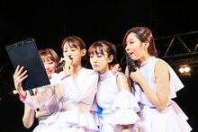 TEAM SHACHI「出張！冬の台場クリスマスライブ～全速前進 聖なる本編～」の様子。