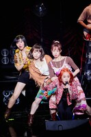 フィロソフィーのダンス（撮影：立脇卓［田中聖太郎写真事務所］）