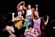 フィロソフィーのダンス（撮影：立脇卓［田中聖太郎写真事務所］）