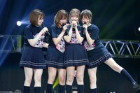 左から中田花奈、和田まあや、川後陽菜、樋口日奈。（写真提供：ソニー・ミュージックレコーズ）