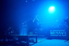 MIYAVI「SAMURAI SESSIONS vol.3 Release Tour "Before Worlds Collide"」愛知・DIAMOND HALL公演の様子。（Photo by Hijiri Futazuka）