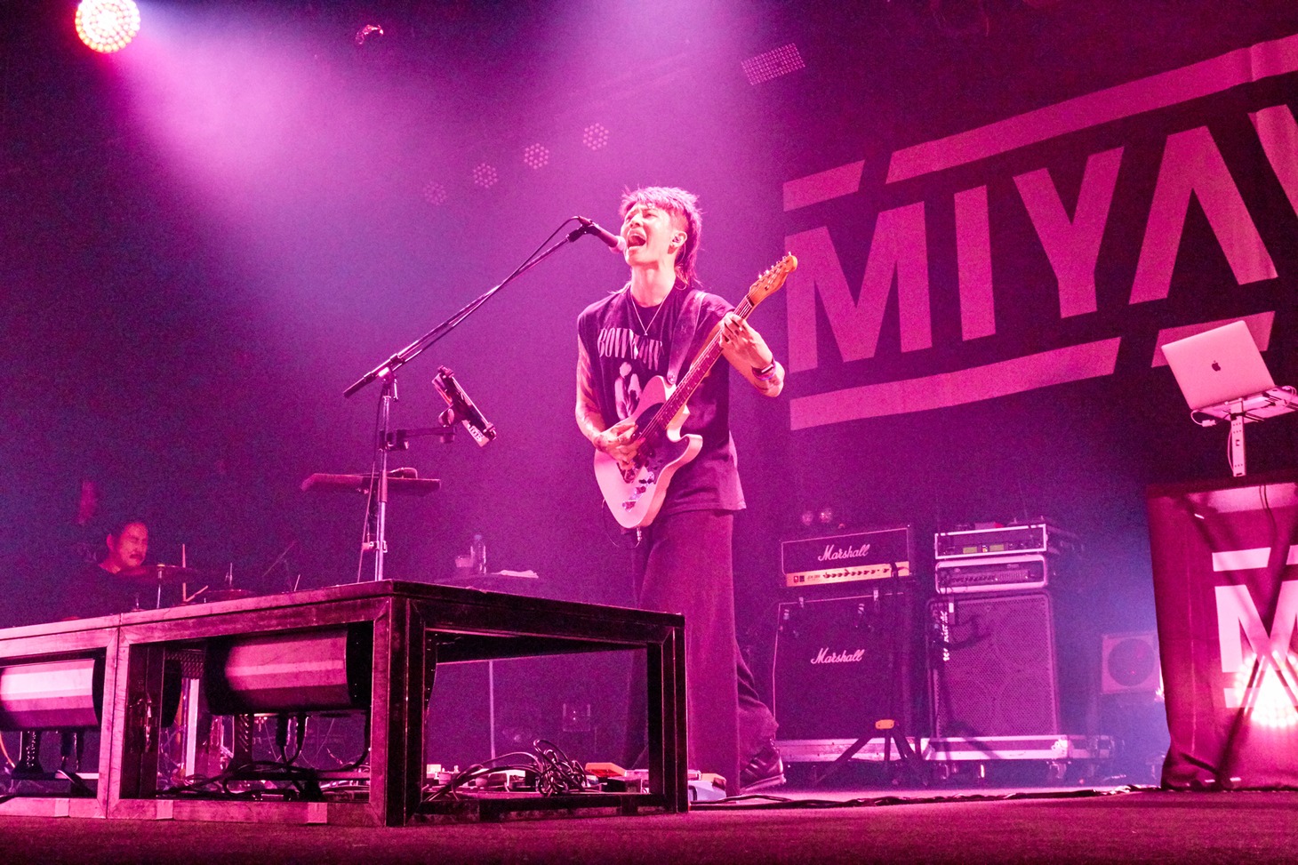 MIYAVI「SAMURAI SESSIONS vol.3 Release Tour "Before Worlds Collide"」愛知・DIAMOND HALL公演の様子。（Photo by Hijiri Futazuka）