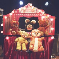 音楽劇に登場するヴィンテージ人形。