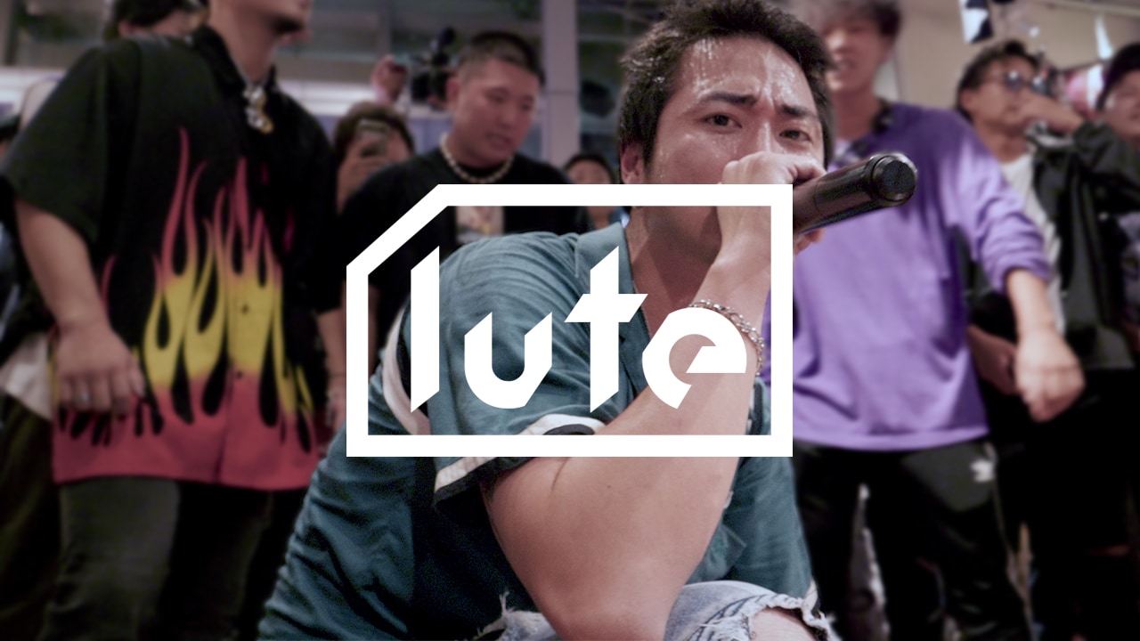 「I’m from DIRTY KANSAI」のワンシーン。