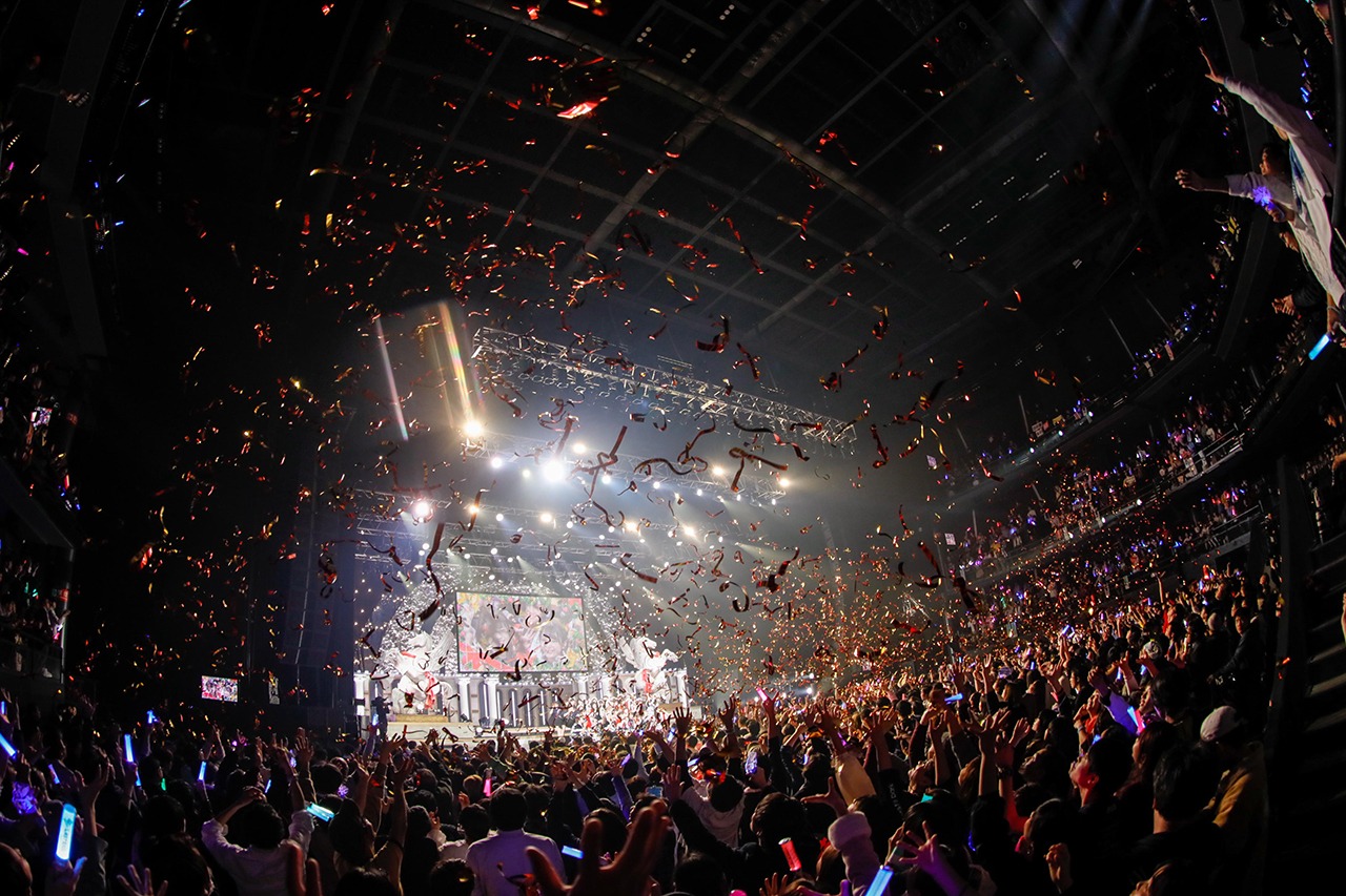 ラストアイドルによるデビュー1周年記念コンサートの様子。（Photo by Yoshifumi Shimizu）