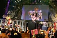 ラストアイドルによるデビュー1周年記念コンサートの様子。（Photo by Yoshifumi Shimizu）