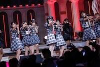 ラストアイドルによるデビュー1周年記念コンサートの様子。（Photo by Yoshifumi Shimizu）
