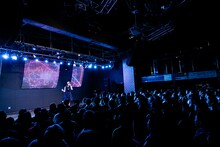 「Dorothy Little Happy Live 2018～Thank you, our story～」の様子。（写真提供：株式会社オブジェクト）