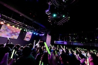 「Dorothy Little Happy Live 2018～Thank you, our story～」の様子。（写真提供：株式会社オブジェクト）