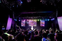 「Dorothy Little Happy Live 2018～Thank you, our story～」の様子。（写真提供：株式会社オブジェクト）