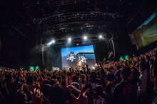 打首獄門同好会のライブの様子。