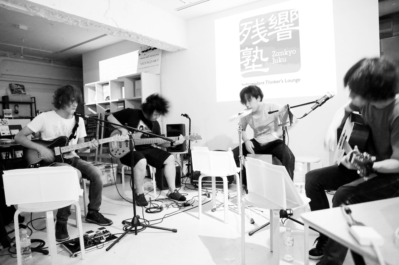 2012年、残響SHOPで初めて撮影したfifi。（写真提供：Viola Kam）