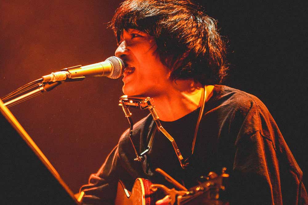 石崎ひゅーい（撮影：鈴木友莉）