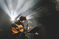 石崎ひゅーい（撮影：鈴木友莉）