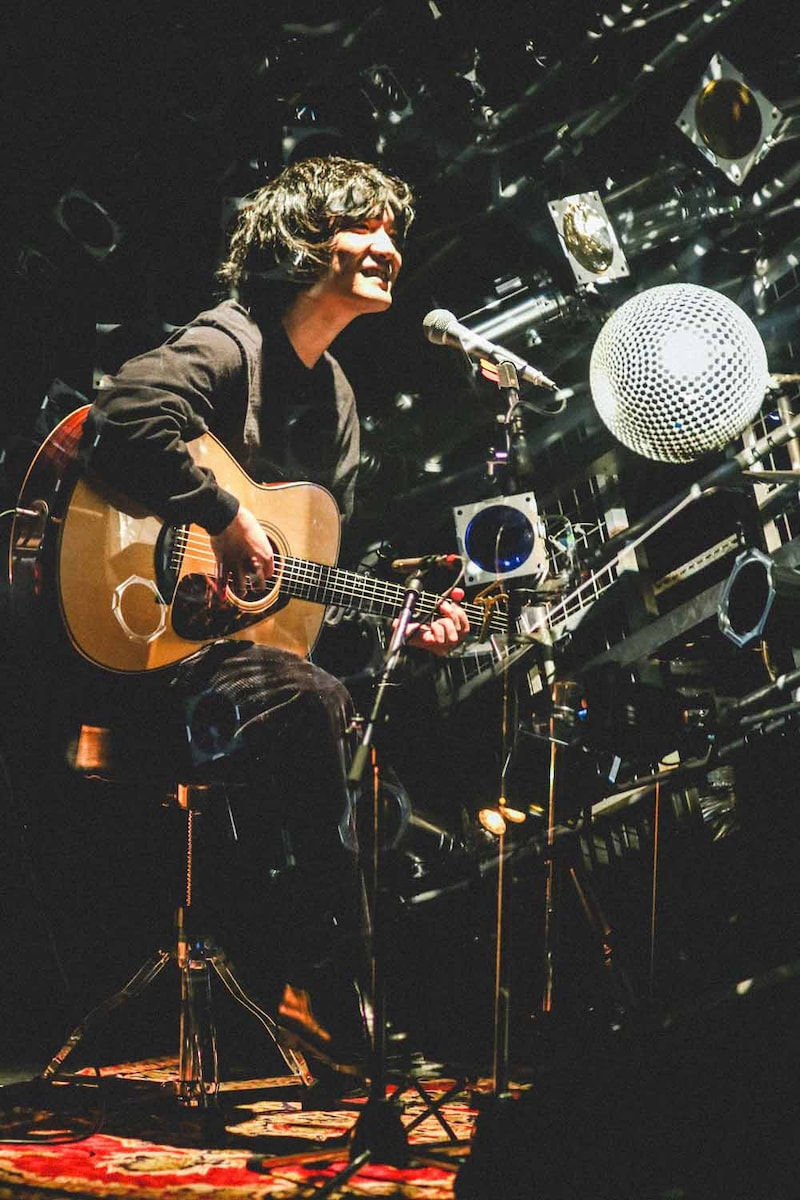 石崎ひゅーい（撮影：鈴木友莉）