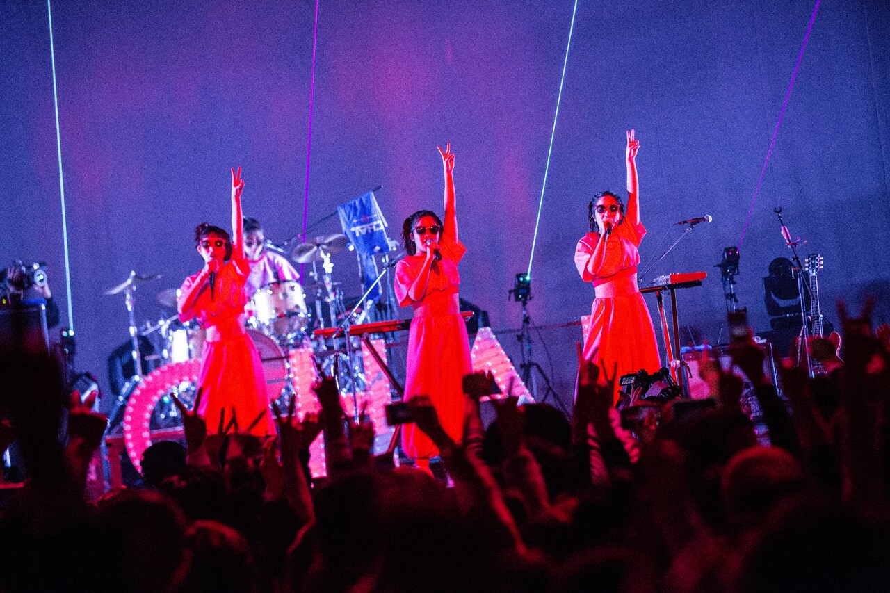 ひと足早いXmasプレゼントも！CHAIの「トゥアートゥアートゥアー」Zepp Tokyoで完結