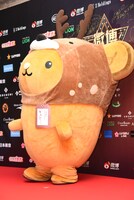 レッドカーペットに登場したキュンちゃん。