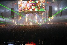 BiSH「BRiNG iCiNG SHiT HORSE TOUR FiNAL "THE NUDE"」の様子。（撮影：外林健太）