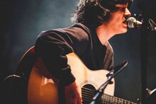 石崎ひゅーい（撮影：鈴木友莉）