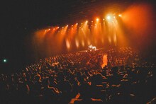 「尾崎裕哉『ONE MAN STAND』」東京・日本橋三井ホール公演の様子。（撮影：鈴木友莉）