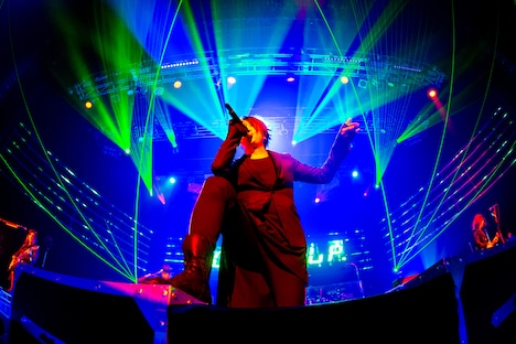 TERU（Vo）（撮影：岡田裕介）