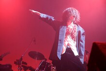 ドレスコーズ「12月23日のドレスコーズ」の様子。（撮影：森好弘）