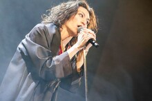 志磨遼平（Vo, G）（撮影：森好弘）