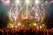 「コレサワ ワンマンツアー2018『コレでショー』~ファイナルはここでしょ~」の様子。(撮影:小坂茂雄)
