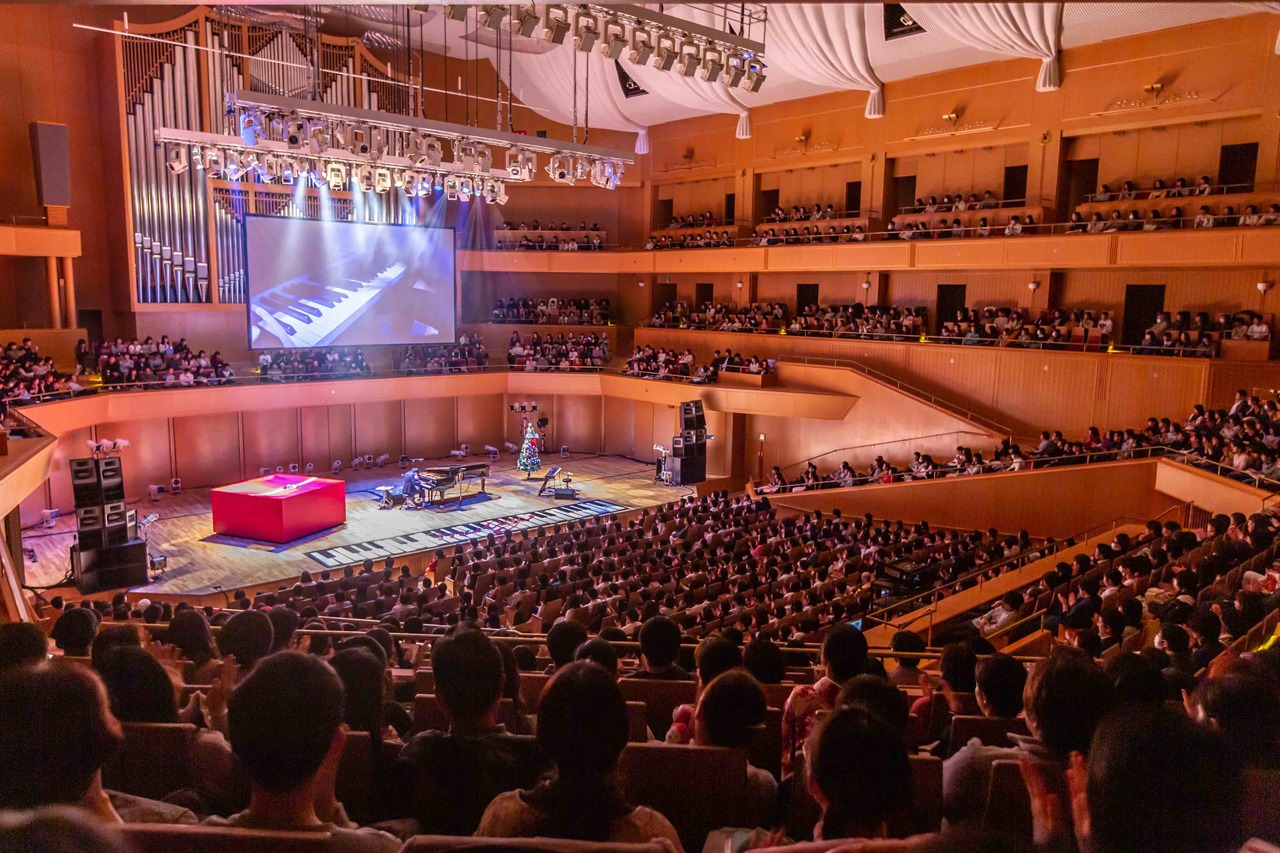 まらしぃ「marasy piano live tour 2018 後夜祭 ～X'mas special in nagoya～」の様子。