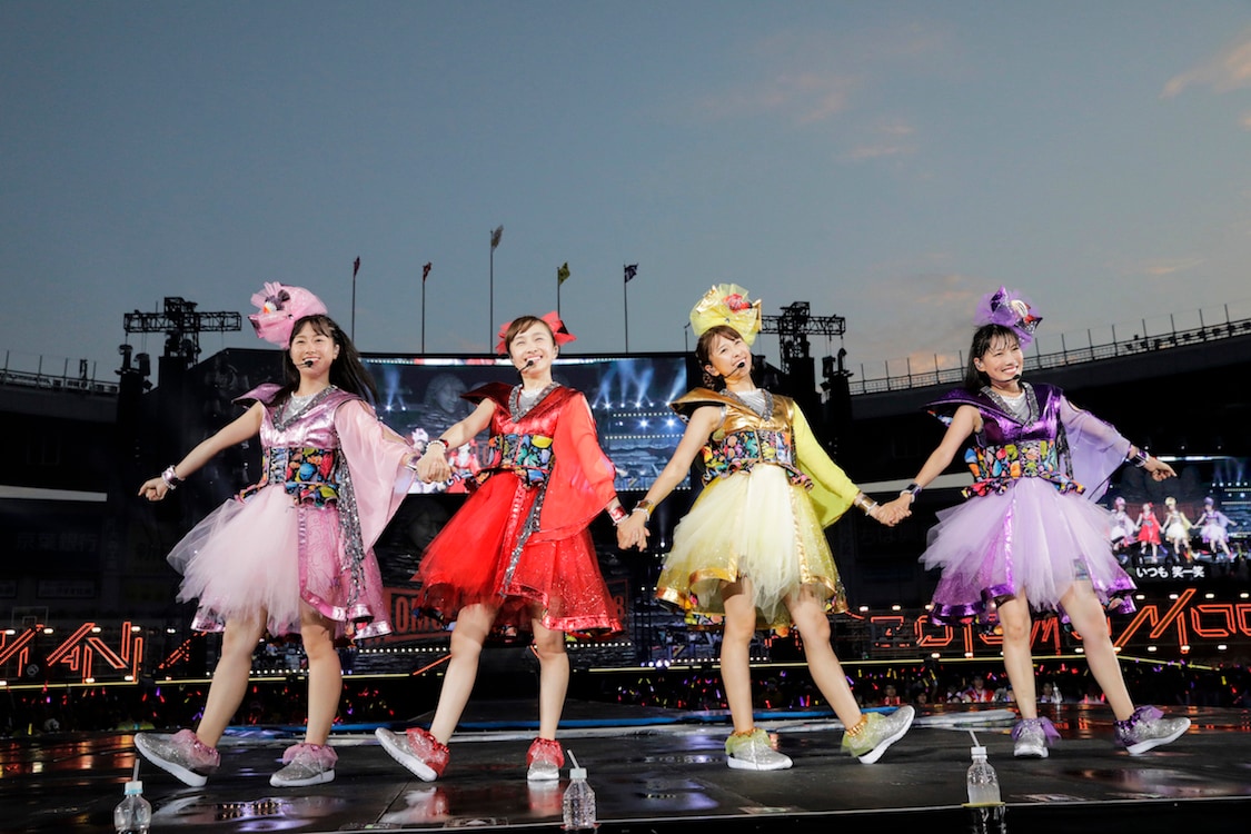 【まとめ買い】 ももクロ×スポーツの夏「MomocloMania」が映像作品化 アイドル