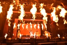 「私立恵比寿中学 クリスマス大学芸会2018 DAY3『スペシャルロイヤルケーキ』」の様子。