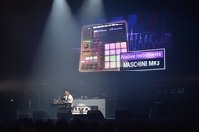 KREVA「KREVA完全1人ツアー 2018」福岡・Zepp Fukuoka公演の様子。（写真提供：ビクターエンタテインメント）